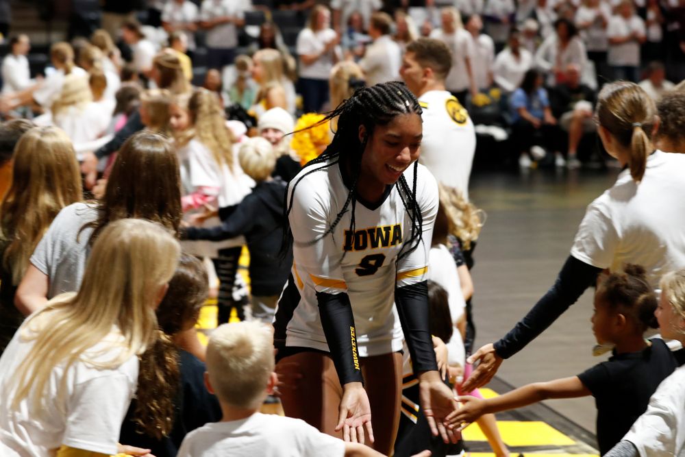 Iowa Hawkeyes middle blocker Amiya Jones (9) against the Michigan State Spartans Friday, September 21, 2018 at Carver-Hawkeye Arena. (Brian Ray/hawkeyesports.com)