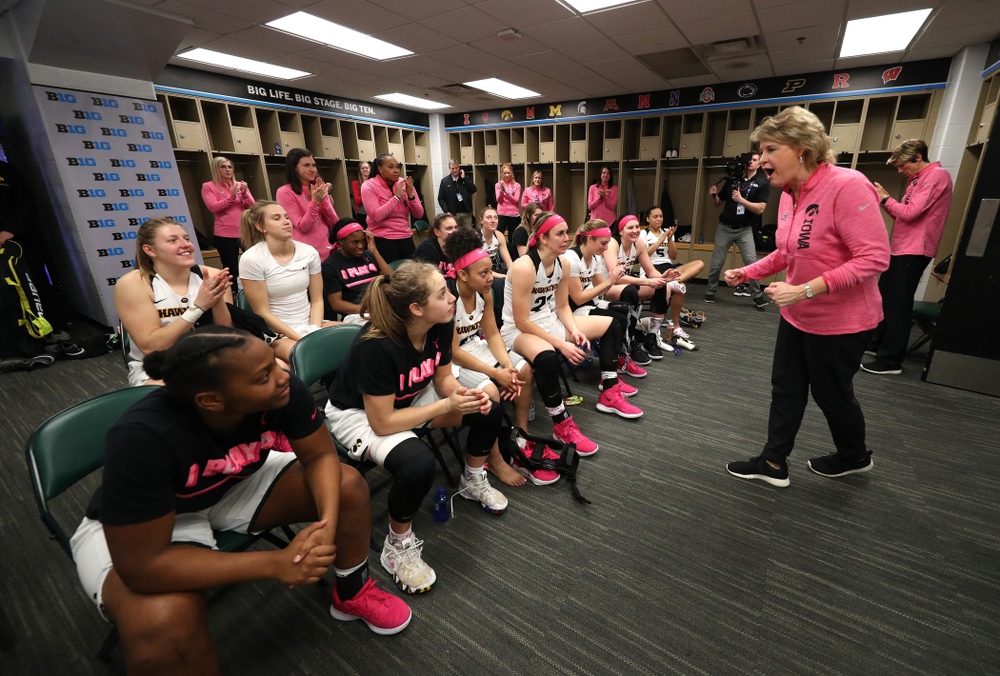 Iowa Hawkeyes head coach Lisa Bluder against the Rutgers Scarlet Knights in the semi-finals of the Big Ten Tournament Saturday, March 9, 2019 at Bankers Life Fieldhouse in Indianapolis, Ind. (Brian Ray/hawkeyesports.com)