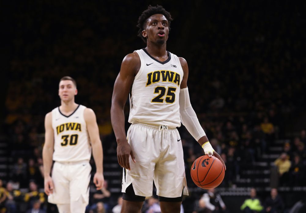 Iowa Hawkeyes forward Tyler Cook (25) against the Michigan Wolverines Friday, February 1, 2019 at Carver-Hawkeye Arena. (Brian Ray/hawkeyesports.com)