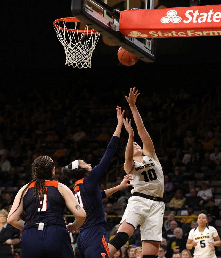 Iowa Hawkeyes forward Megan Gustafson (10) against the Illinois Fighting Illini Thursday, February 14, 2019 at Carver-Hawkeye Arena. (Brian Ray/hawkeyesports.com)