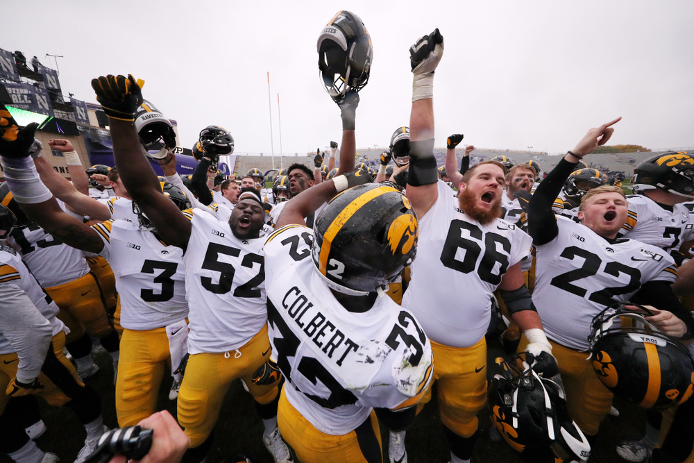 The Iowa Hawkeyes sing the ÒFight SongÓ following their victory against the Northwestern Wildcats Saturday, October 26, 2019 at Ryan Field in Evanston, Ill. (Brian Ray/hawkeyesports.com)