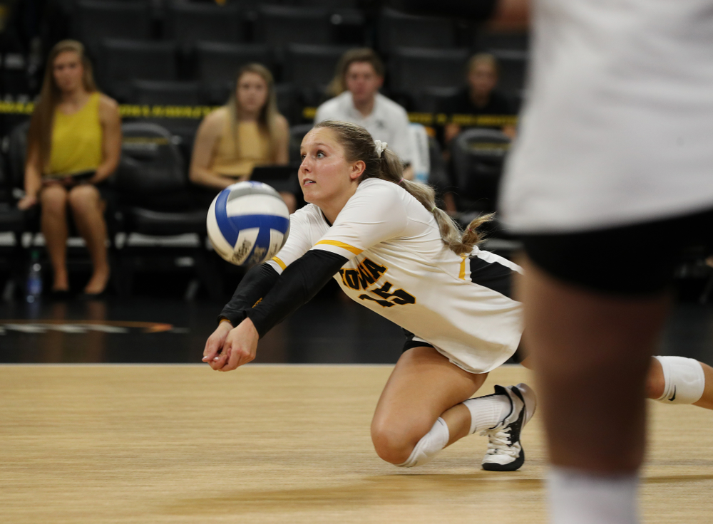 Iowa Hawkeyes middle blocker Hannah Clayton (18) against the Minnesota Golden Gophers Wednesday, October 2, 2019 at Carver-Hawkeye Arena. (Brian Ray/hawkeyesports.com)