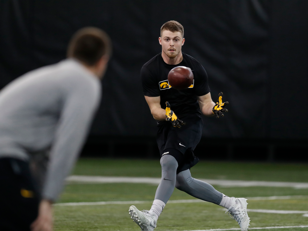 Iowa Hawkeyes wide receiver Matt VandeBerg (89) during the team's annual pro day Monday, March 26, 2018 at the Hansen Football Performance Center. (Brian Ray/hawkeyesports.com)