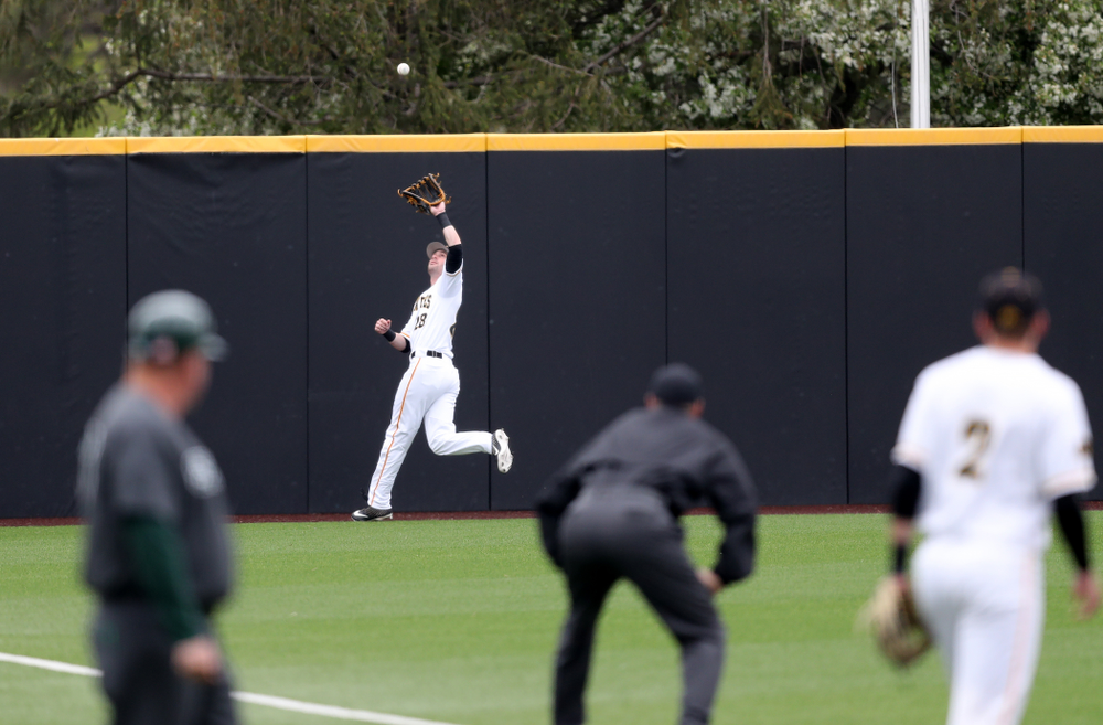 Iowa Hawkeyes Chris Whelan (28) against Michigan State Sunday, May 12, 2019 at Duane Banks Field. (Brian Ray/hawkeyesports.com)