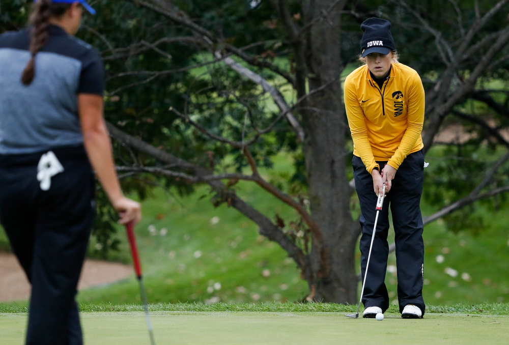 Iowa's Kristin Glesne takes practice strokes during the Diane Thomason Invitational at Finkbine Golf Course on September 29, 2018. (Tork Mason/hawkeyesports.com)