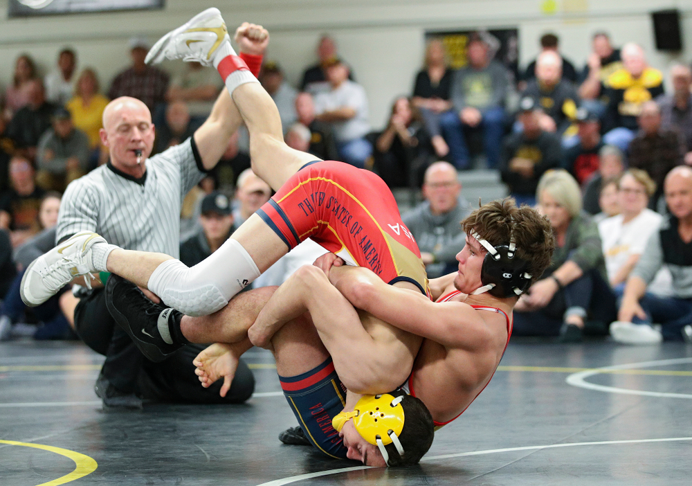 Iowa’s Gavin Teasdale (right) and Paul Glynn roll across the mat during their preseason match at the Dan Gable Wrestling Complex at Carver-Hawkeye Arena in Iowa City on Thursday, Nov 7, 2019. (Stephen Mally/hawkeyesports.com)