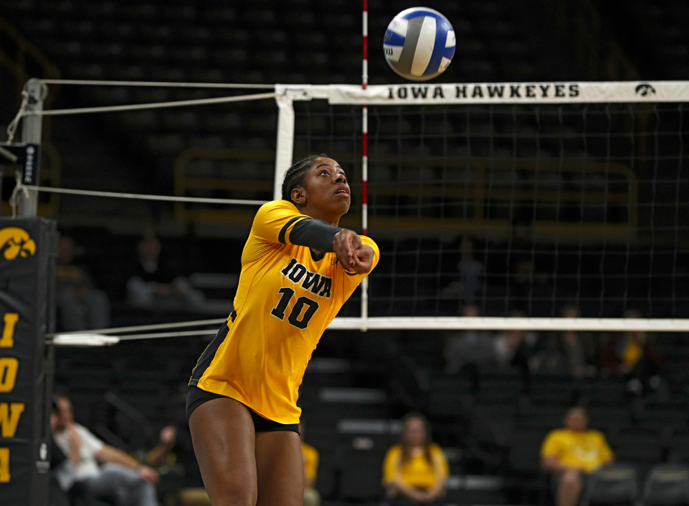 Iowa’s Griere Hughes (10) eyes the ball during the first set of their match against Illinois at Carver-Hawkeye Arena in Iowa City on Wednesday, Nov 6, 2019. (Stephen Mally/hawkeyesports.com)