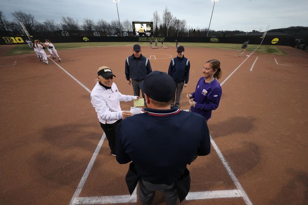 Iowa Hawkeyes head coach Renee Gillispie against Western Illinois Wednesday, March 27, 2019 at Pearl Field. (Brian Ray/hawkeyesports.com)