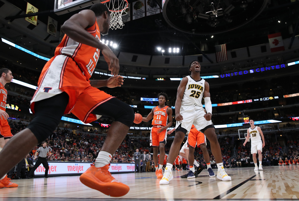 Iowa Hawkeyes forward Tyler Cook (25) against the Illinois Fighting Illini in the 2019 Big Ten Men's Basketball Tournament Thursday, March 14, 2019 at the United Center in Chicago. (Brian Ray/hawkeyesports.com)