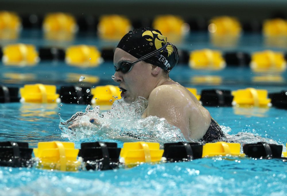 Iowa's Natalie McGovern swims the 200 yard Individual Medley Thursday, November 15, 2018 during the 2018 Hawkeye Invitational at the Campus Recreation and Wellness Center. (Brian Ray/hawkeyesports.com)