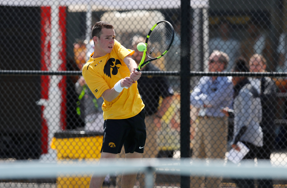 Kareem Allaf against Northwestern in the first round of the 2018 Big Ten Men's Tennis Tournament Thursday, April 26, 2018 at the Hawkeye Tennis and Recreation Complex. (Brian Ray/hawkeyesports.com)