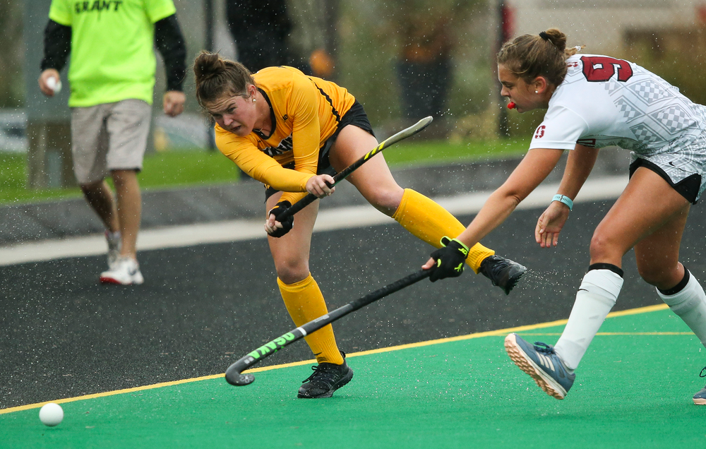 Iowa Hawkeyes midfielder Meghan Conroy (5) passes the ball during a game against Stanford at Grant Field on October 7, 2018. (Tork Mason/hawkeyesports.com)