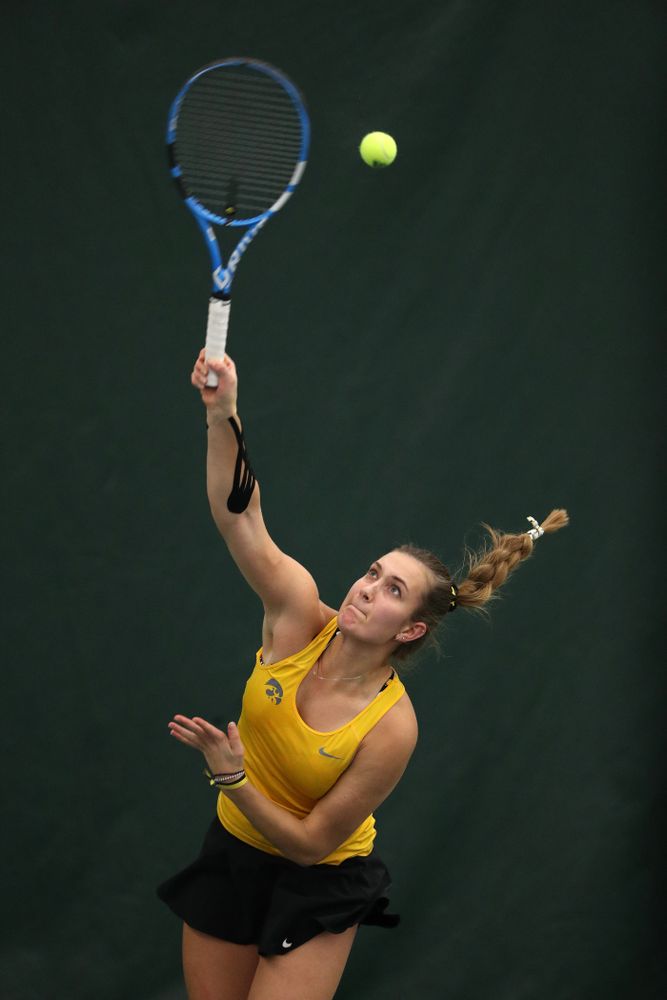 Iowa's Ashleigh Jacobs plays a doubles match against Xavier Friday, January 18, 2019 at the Hawkeye Tennis and Recreation Center. (Brian Ray/hawkeyesports.com)
