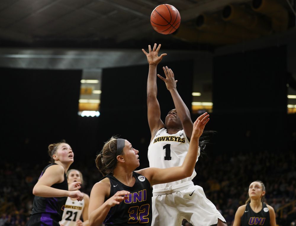 Iowa Hawkeyes guard Tomi Taiwo (1) against the Northern Iowa Panthers in the Hy-Vee Classic Sunday, December 16, 2018 at Carver-Hawkeye Arena. (Brian Ray/hawkeyesports.com)