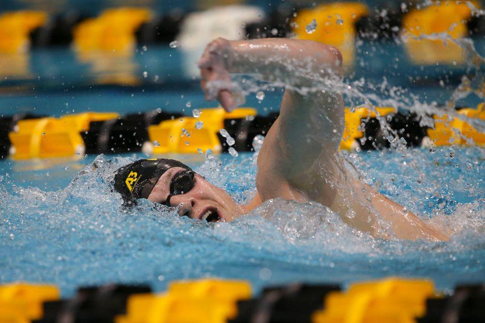 Iowa's B team at the 1,650-yard freestyle race Saturday, March 2, 2019 at the Campus Recreation and Wellness Center. (Lily Smith/hawkeyesports.com)