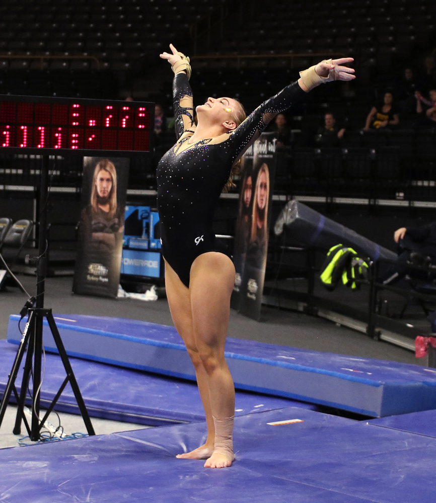 Iowa's Lauren Guerin competes on the vault during their meet against Southeast Missouri State Friday, January 11, 2019 at Carver-Hawkeye Arena. (Brian Ray/hawkeyesports.com)