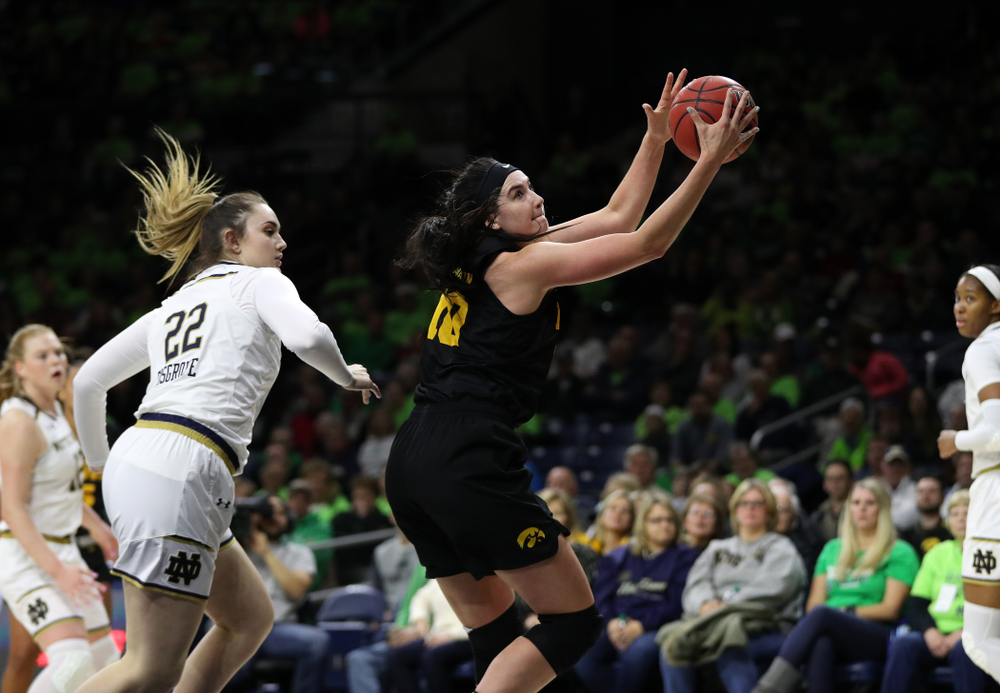 Iowa Hawkeyes forward Megan Gustafson (10) against the Notre Dame Fighting Irish Thursday, November 29, 2018 at the Joyce Center in South Bend, Ind. (Brian Ray/hawkeyesports.com)