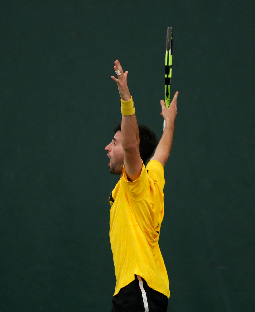 Josh Silverstein against the Illinois Fighting Illini Saturday, March 31, 2018 at Hawkeye Tennis and Recreation Center. (Brian Ray/hawkeyesports.com)