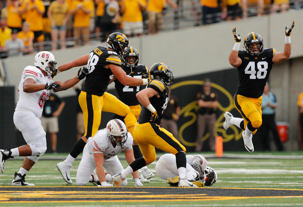 Iowa Hawkeyes linebacker Nick Niemann (49) and linebacker Jack Hockaday (48) against the Northern Illinois Huskies Saturday, September 1, 2018 at Kinnick Stadium. (Brian Ray/hawkeyesports.com)