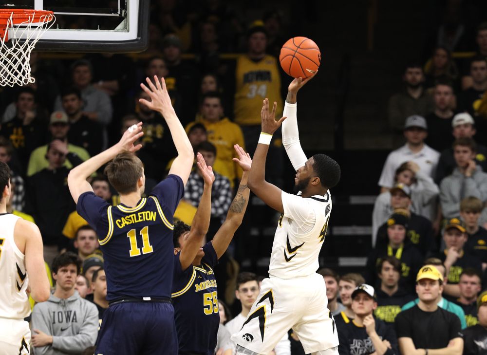 Iowa Hawkeyes guard Isaiah Moss (4) against the Michigan Wolverines Friday, February 1, 2019 at Carver-Hawkeye Arena. (Brian Ray/hawkeyesports.com)