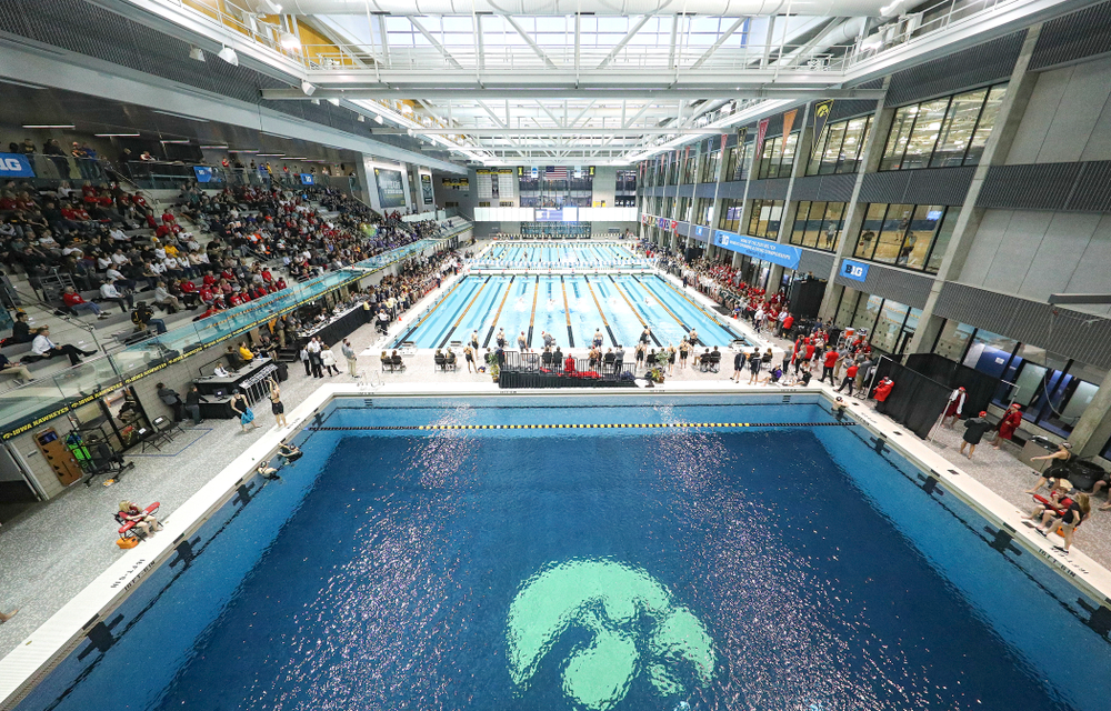 The 800 yard freestyle relay event during the 2020 Big Ten Women’s Swimming and Diving Championships at the Campus Recreation and Wellness Center in Iowa City on Wednesday, February 19, 2020. (Stephen Mally/hawkeyesports.com)