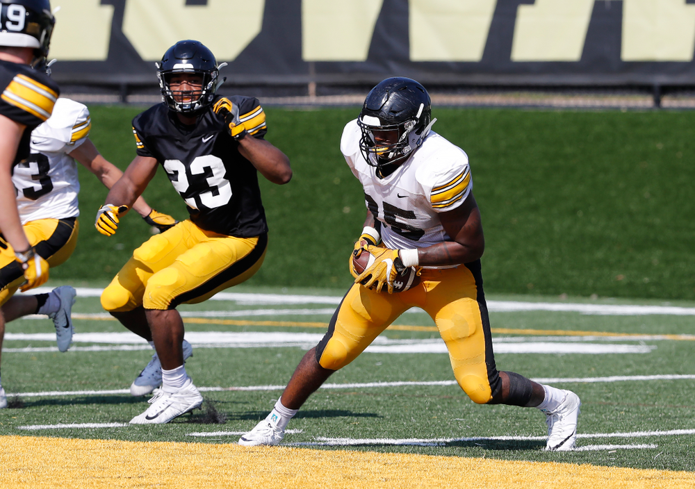 Iowa Hawkeyes linebacker Barrington Wade (35) during camp practice No. 17 Wednesday, August 22, 2018 at the Kenyon Football Practice Facility. (Brian Ray/hawkeyesports.com)