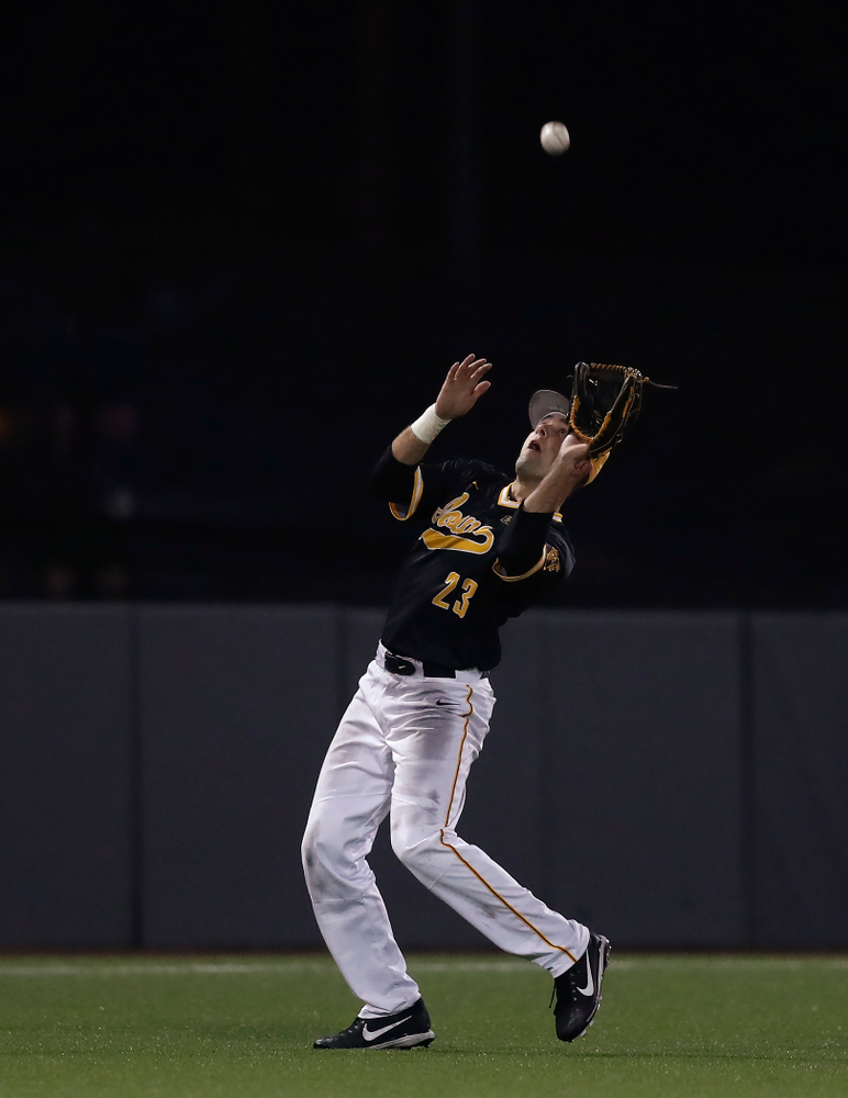 Iowa Hawkeyes infielder Kyle Crowl (23) against the Bradley Braves Wednesday, March 28, 2018 at Duane Banks Field. (Brian Ray/hawkeyesports.com)