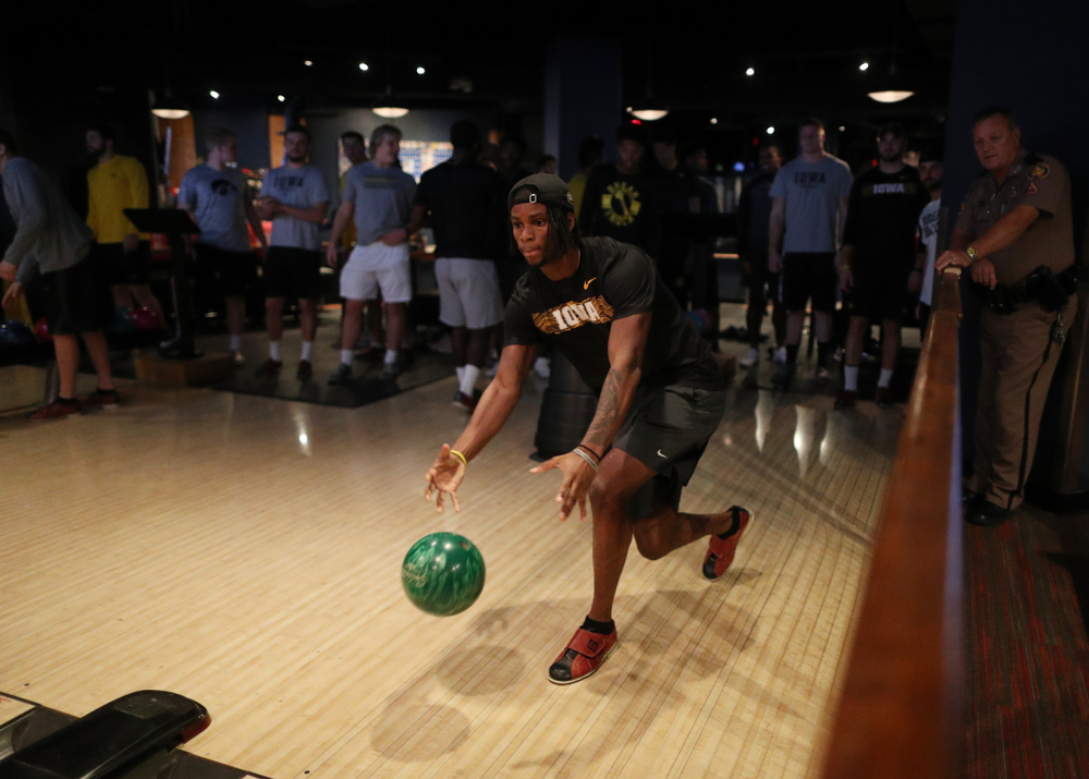 Iowa Hawkeyes wide receiver Ihmir Smith-Marsette (6) during the Players' Night at Splitsville Friday, December 28, 2018 in the Sparkman Wharf area of Tampa, FL.(Brian Ray/hawkeyesports.com)