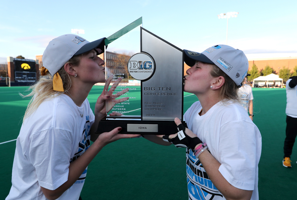 The Iowa Hawkeyes celebrate their victory over Penn State in the 2019 Big Ten Field Hockey Tournament Championship Game Sunday, November 10, 2019 in State College. (Brian Ray/hawkeyesports.com)