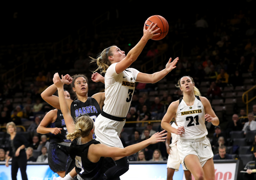 Iowa Hawkeyes guard Makenzie Meyer (3) against Dakota Wesleyan University Tuesday, November 6, 2018 at Carver-Hawkeye Arena. (Brian Ray/hawkeyesports.com)