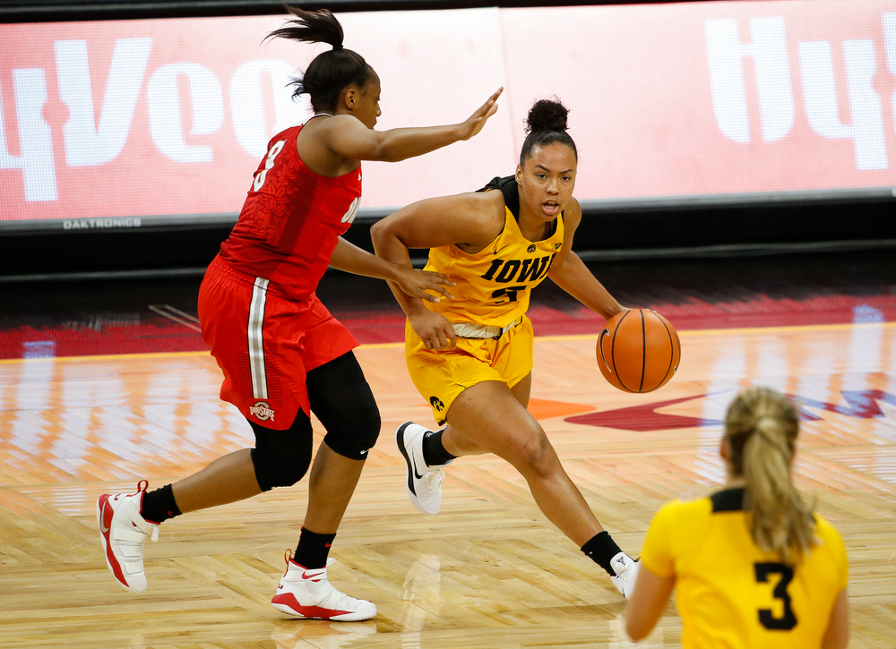 Iowa Hawkeyes guard Alexis Sevillian (5) dribbles the ball during a game against the Ohio State Buckeyes at Carver-Hawkeye Arena on January 25, 2018. (Tork Mason/hawkeyesports.com)