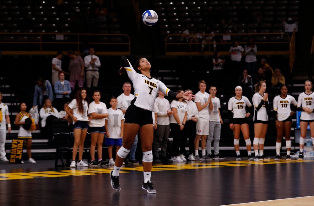 Iowa Hawkeyes setter Gabrielle Orr (7) against the Michigan State Spartans Friday, September 21, 2018 at Carver-Hawkeye Arena. (Brian Ray/hawkeyesports.com)