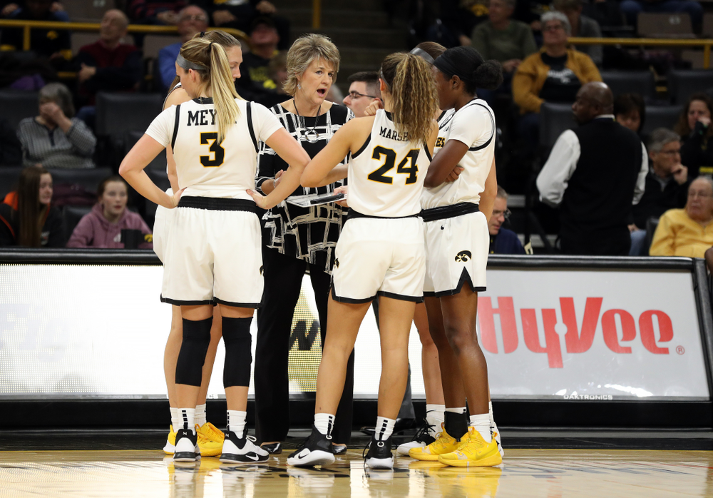 Iowa Hawkeyes head coach Lisa Bluder against North Alabama Thursday, November 14, 2019 at Carver-Hawkeye Arena. (Brian Ray/hawkeyesports.com)