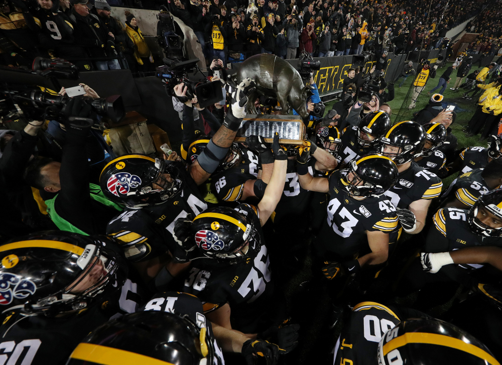 Fball Iowa 23 Minnesota 19 University Of Iowa Athletics