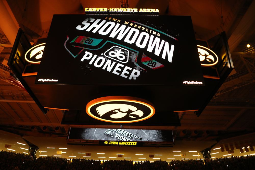 The Iowa Hawkeyes against Penn State Friday, January 31, 2020 at Carver-Hawkeye Arena. Warner won the match 4-2. (Brian Ray/hawkeyesports.com)