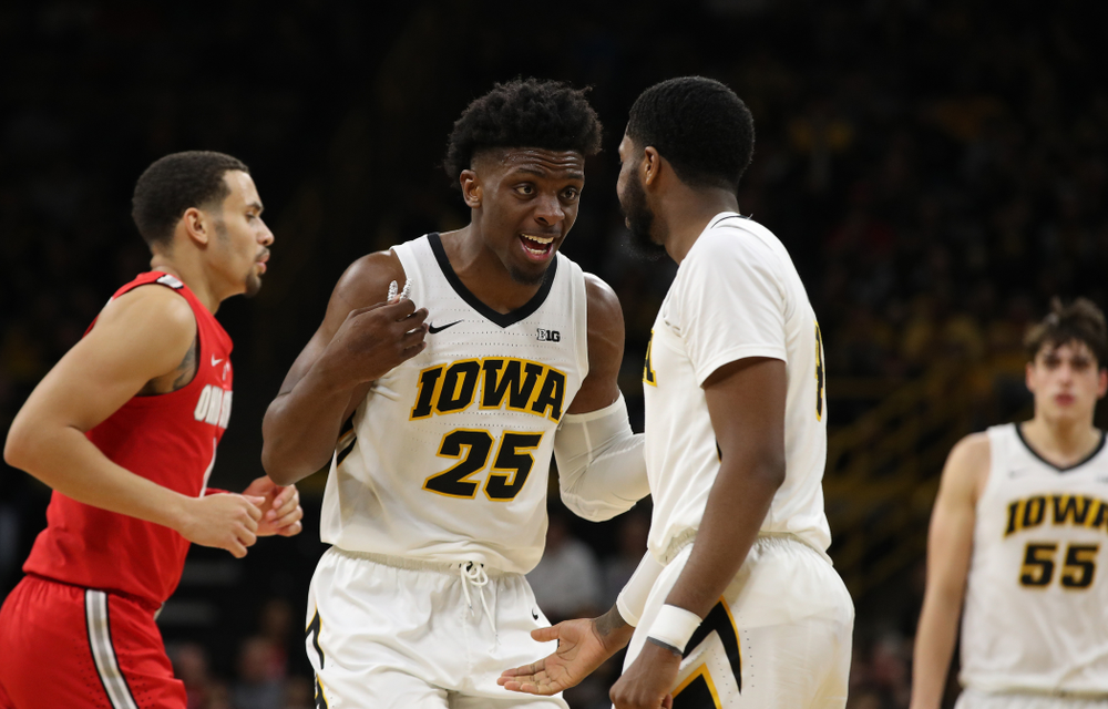 Iowa Hawkeyes forward Tyler Cook (25) and guard Isaiah Moss (4) against the Ohio State Buckeyes Saturday, January 12, 2019 at Carver-Hawkeye Arena. (Brian Ray/hawkeyesports.com)