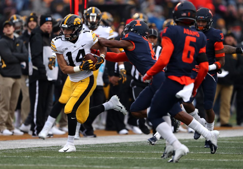 Iowa Hawkeyes wide receiver Kyle Groeneweg (14) against the Illinois Fighting Illini Saturday, November 17, 2018 at Memorial Stadium in Champaign, Ill. (Brian Ray/hawkeyesports.com)