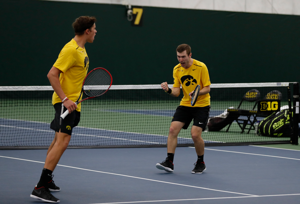 Joe Tyler and Jake Jacoby play a doubles match against the Illinois Fighting Illini Saturday, March 31, 2018 at Hawkeye Tennis and Recreation Center. (Brian Ray/hawkeyesports.com)