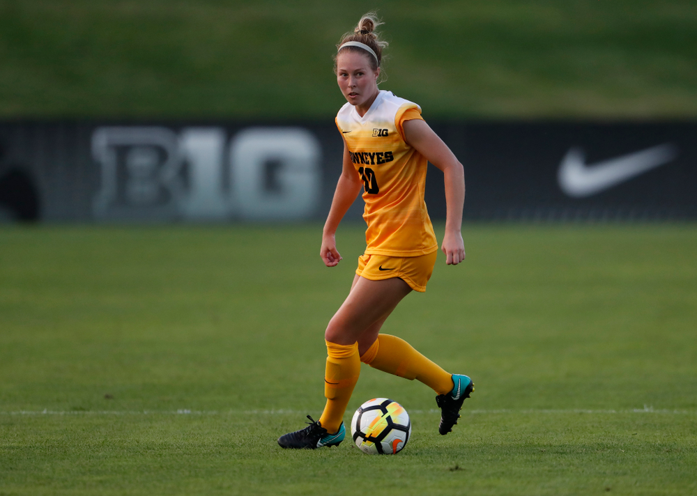 Iowa Hawkeyes Natalie Winters (10) against the Missouri Tigers Friday, August 17, 2018 at the Iowa Soccer Complex. (Brian Ray/hawkeyesports.com)