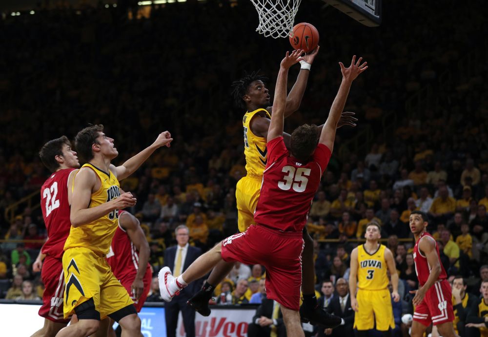 Iowa Hawkeyes forward Tyler Cook (25) against the Wisconsin Badgers Friday, November 30, 2018 at Carver-Hawkeye Arena. (Brian Ray/hawkeyesports.com)