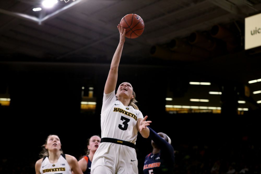 Iowa Hawkeyes guard Makenzie Meyer (3) against the Illinois Fighting Illini Thursday, February 14, 2019 at Carver-Hawkeye Arena. (Brian Ray/hawkeyesports.com)