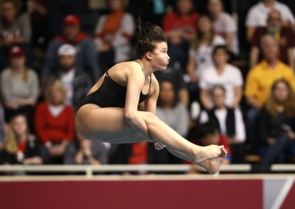 Iowa's Jayah Mathews competes on the 1-meter springboard during the 2019 Women's Big Ten Swimming and Diving meet Thursday, February 21, 2019 in Bloomington, Indiana. (Brian Ray/hawkeyesports.com)