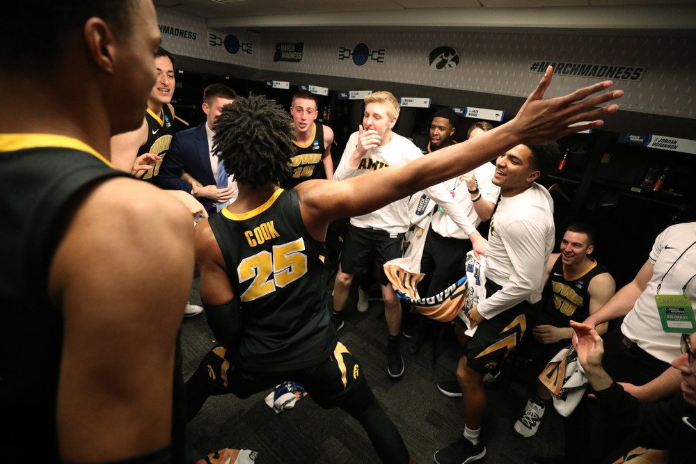 Iowa Hawkeyes forward Tyler Cook (25) against the Cincinnati Bearcats in the first round of the 2019 NCAA Men's Basketball Tournament Friday, March 22, 2019 at Nationwide Arena in Columbus, Ohio. (Brian Ray/hawkeyesports.com)