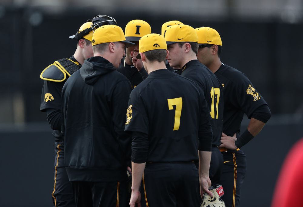 Volunteer assistant pitching coach Tom Gorzelanny against Simpson College Tuesday, March 19, 2019 at Duane Banks Field. (Brian Ray/hawkeyesports.com)