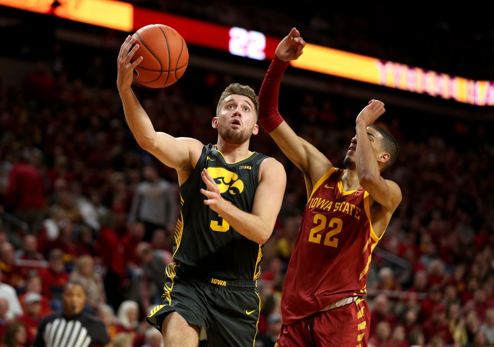 Iowa Hawkeyes guard Jordan Bohannon (3) against the Iowa State Cyclones Thursday, December 12, 2019 at Hilton Coliseum in Ames, Iowa(Brian Ray/hawkeyesports.com)