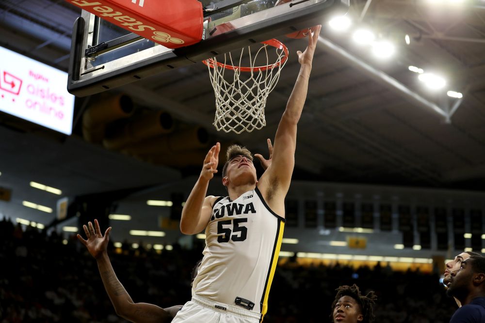 Iowa Hawkeyes forward Luka Garza (55) against the Illinois Fighting Illini Sunday, February 2, 2020 at Carver-Hawkeye Arena. (Brian Ray/hawkeyesports.com)
