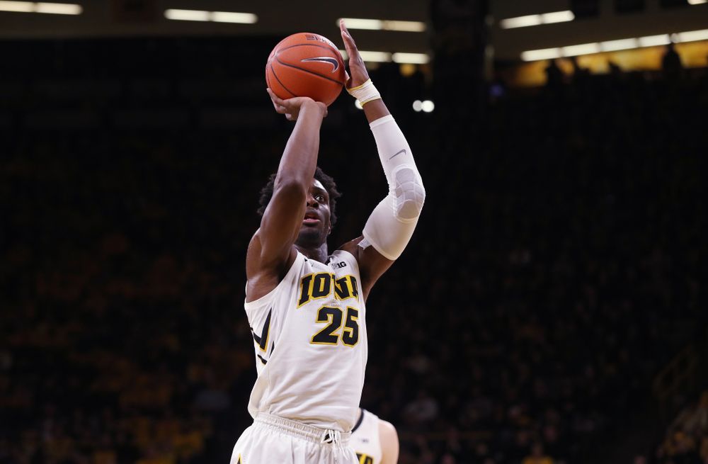 Iowa Hawkeyes forward Tyler Cook (25) against the Michigan Wolverines Friday, February 1, 2019 at Carver-Hawkeye Arena. (Brian Ray/hawkeyesports.com)