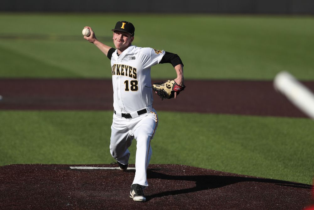 Iowa Hawkeyes Shane Ritter (18) against the Nebraska Cornhuskers Saturday, April 20, 2019 at Duane Banks Field. (Brian Ray/hawkeyesports.com)