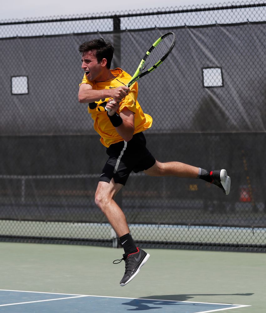 Josh Silverstein against Northwestern in the first round of the 2018 Big Ten Men's Tennis Tournament Thursday, April 26, 2018 at the Hawkeye Tennis and Recreation Complex. (Brian Ray/hawkeyesports.com)