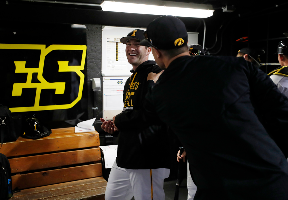 Iowa Hawkeyes pitcher Nick Allgeyer (24) against the Michigan Wolverines Friday, April 27, 2018 at Duane Banks Field in Iowa City. (Brian Ray/hawkeyesports.com)